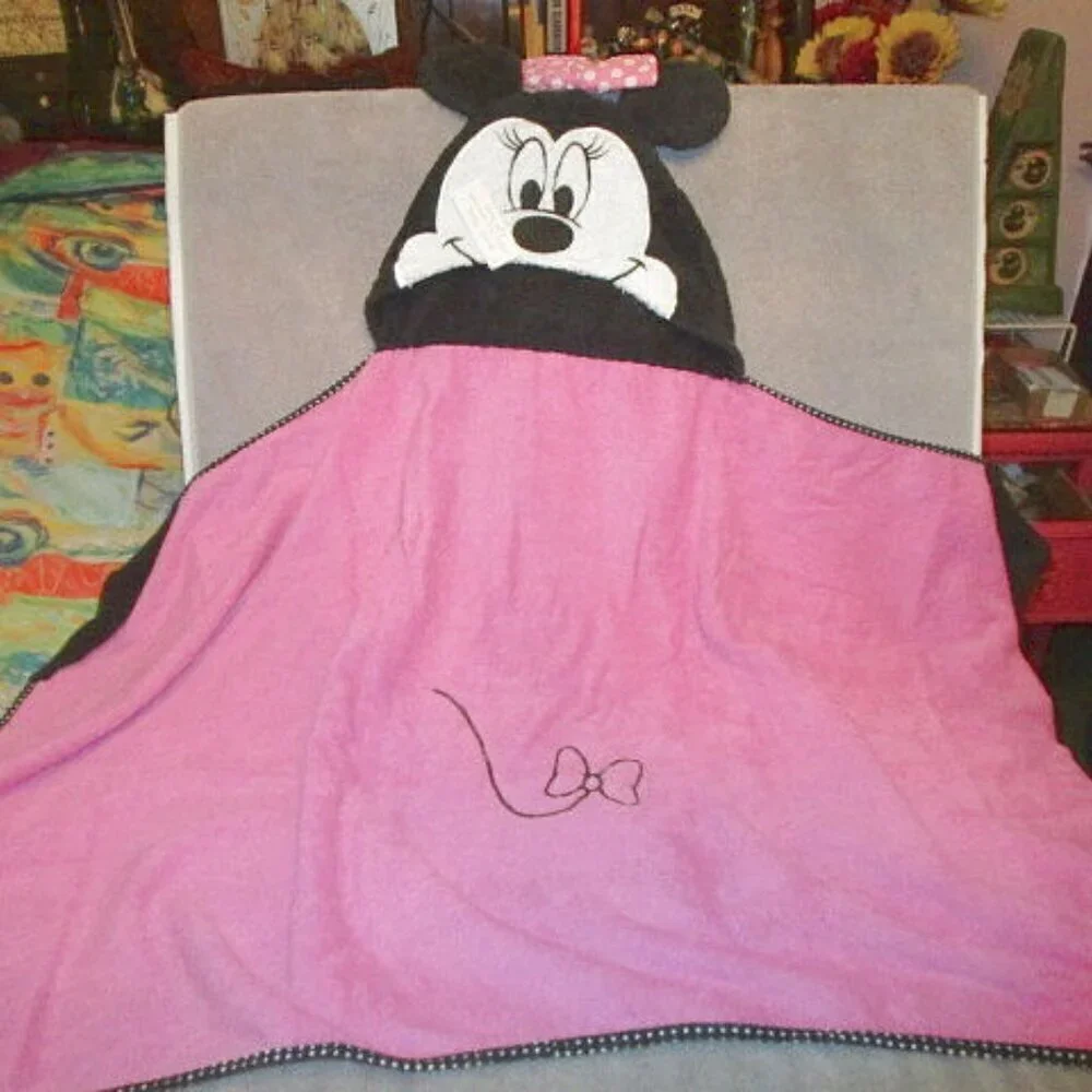 Disney Minnie Mouse Kids Hooded Bath Pool Towel Beach Coverup Baby Toddler Cozy